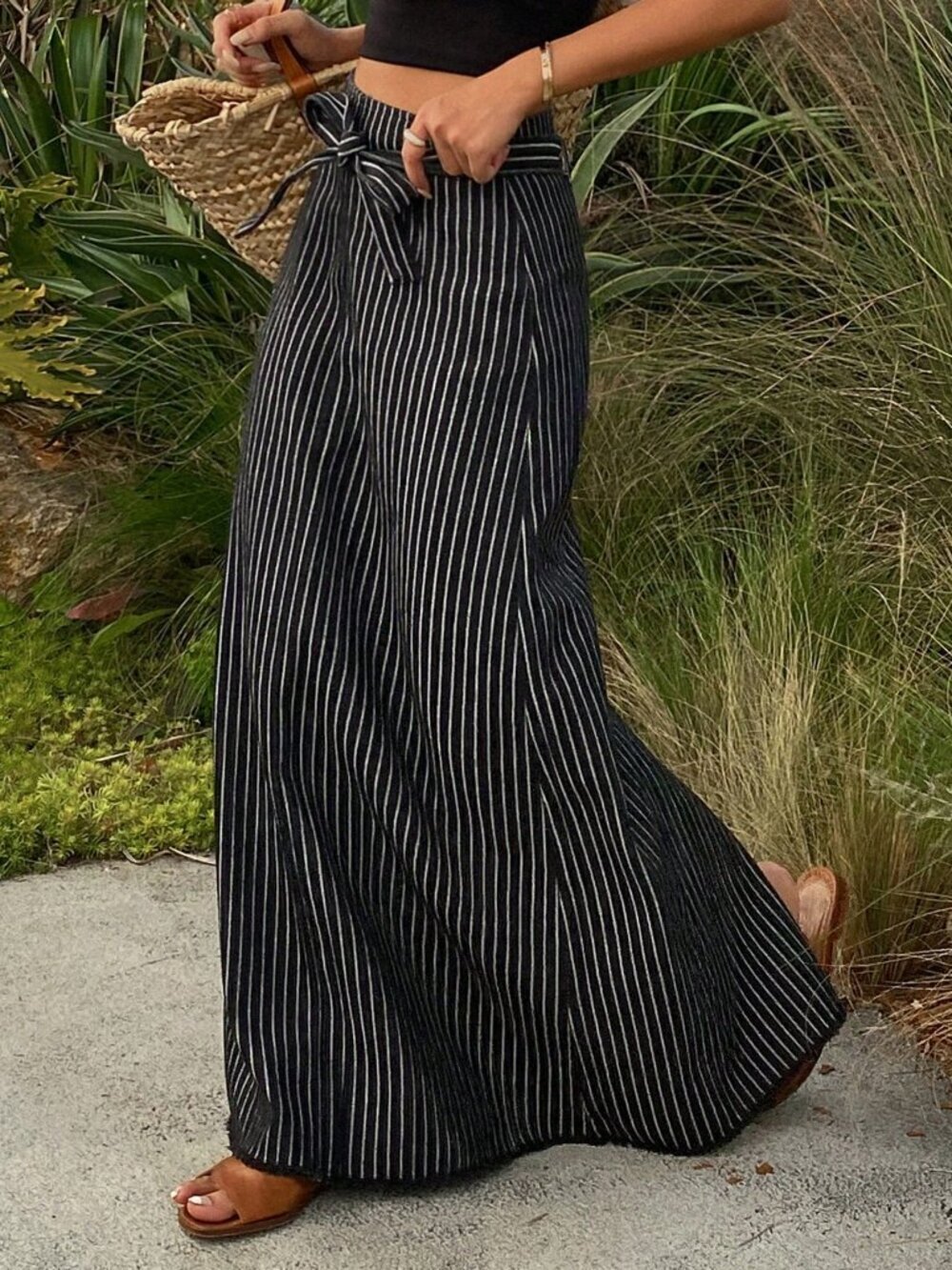 Black Casual Loose Cinched Women's striped Denim maxi Skirt - Picture 6 of 9